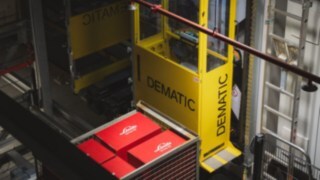 Naprava za upravljanje regalov Dematic v visokoregalnem skladišču