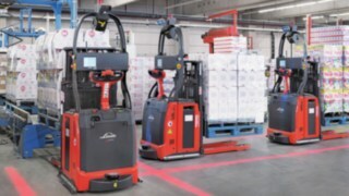 L-MATIC podjetja Linde Material Handling med delom pri podjetju TST GmbH.